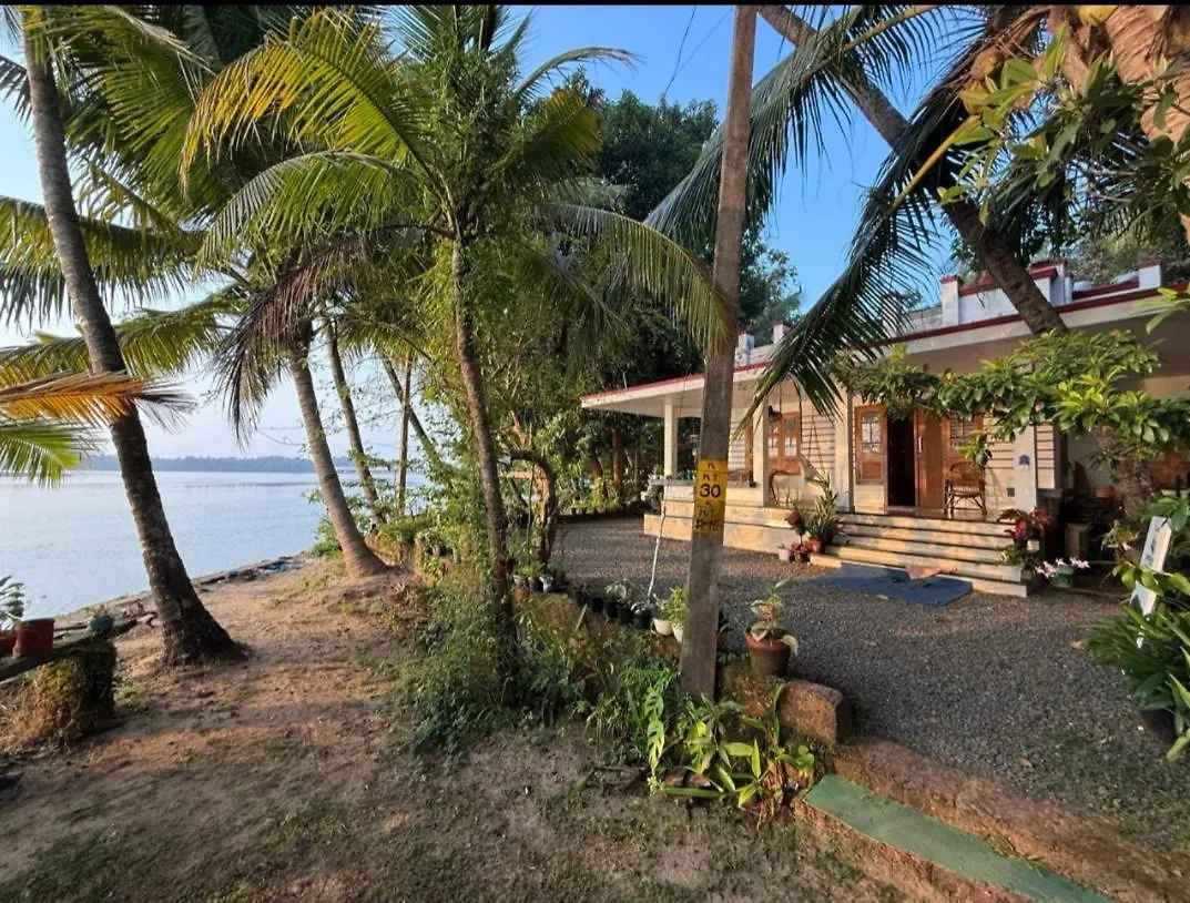 Green Island Homestay Riverside Kozhikode